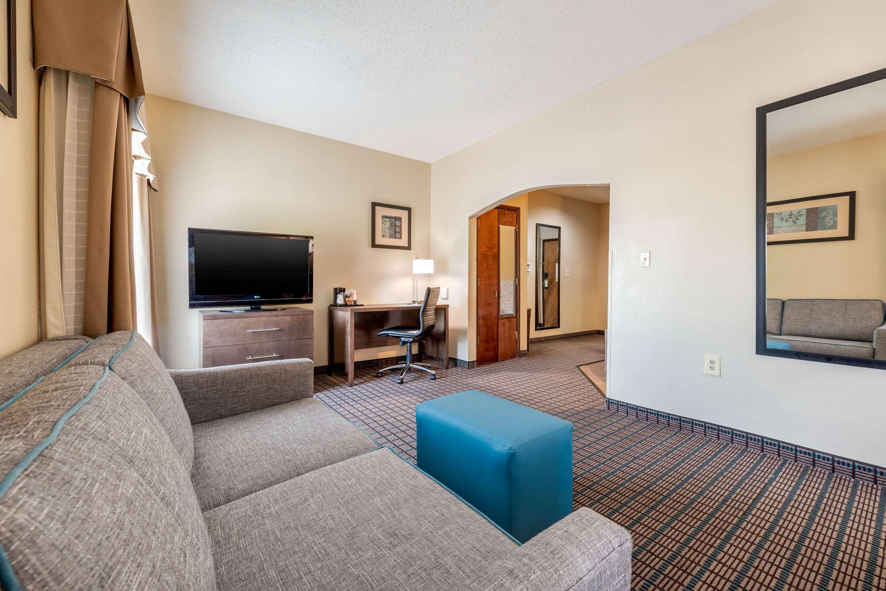Comfort Inn & Suites Цинциннати Экстерьер фото