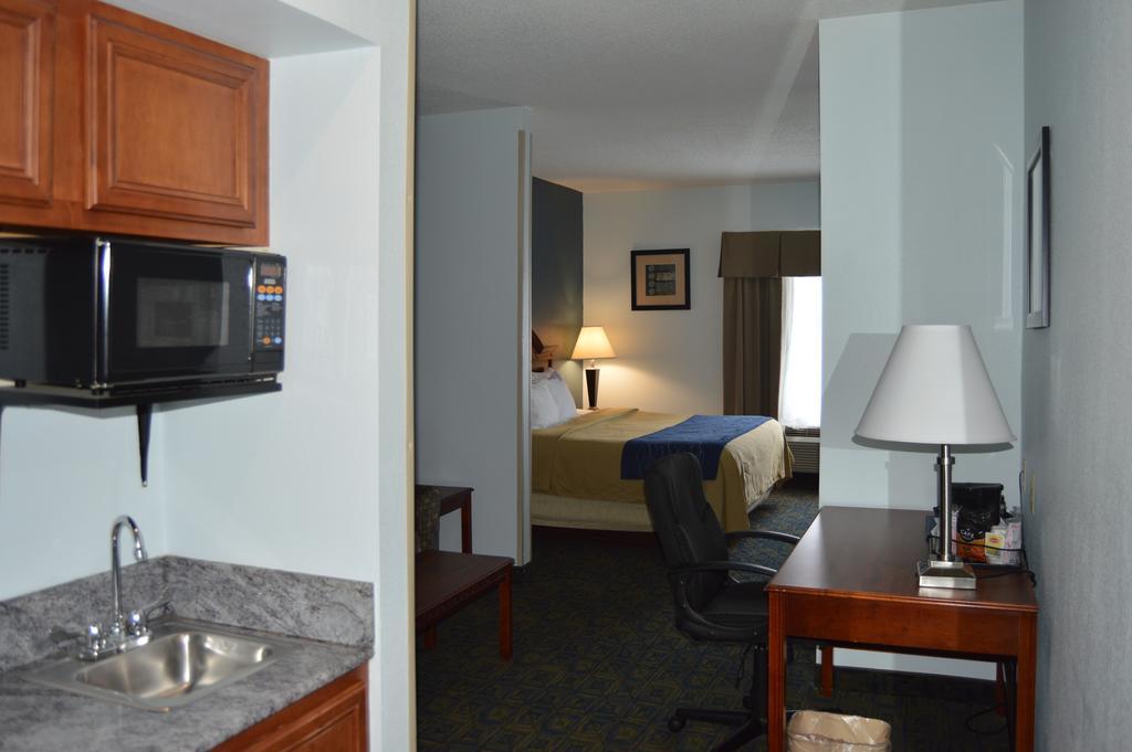 Comfort Inn & Suites Цинциннати Экстерьер фото
